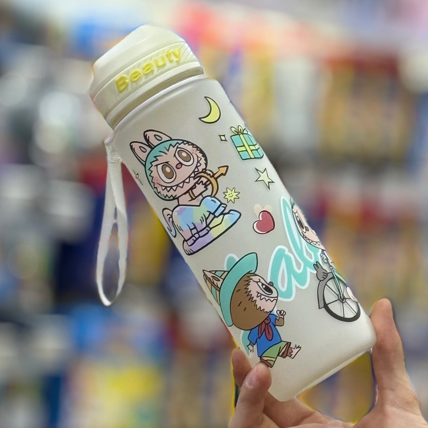 Gourde labubu en plastique