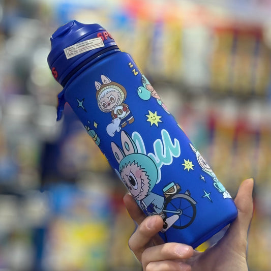 Gourde labubu en plastique